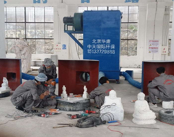 我公司為河北雕塑學校生產(chǎn)的<strong>移動式除塵器</strong>9月份已經(jīng)測試成功！